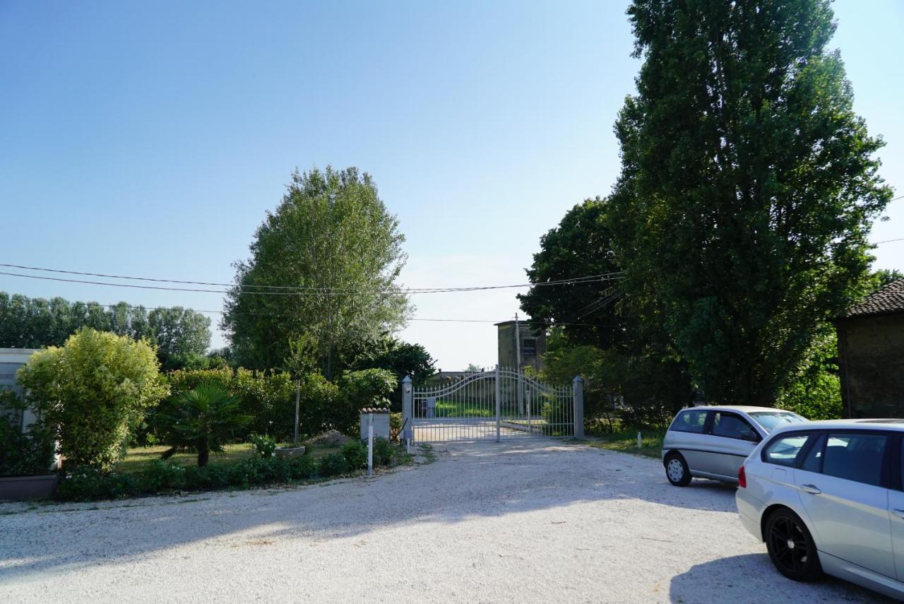 Agriturismo Il Sole Villa Rivarolo del Re ed Uniti Exterior photo